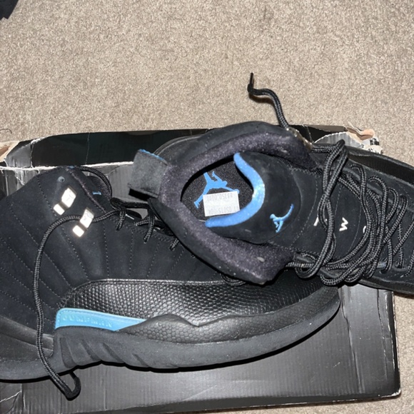 Jordan 12 - Picture 2 of 3